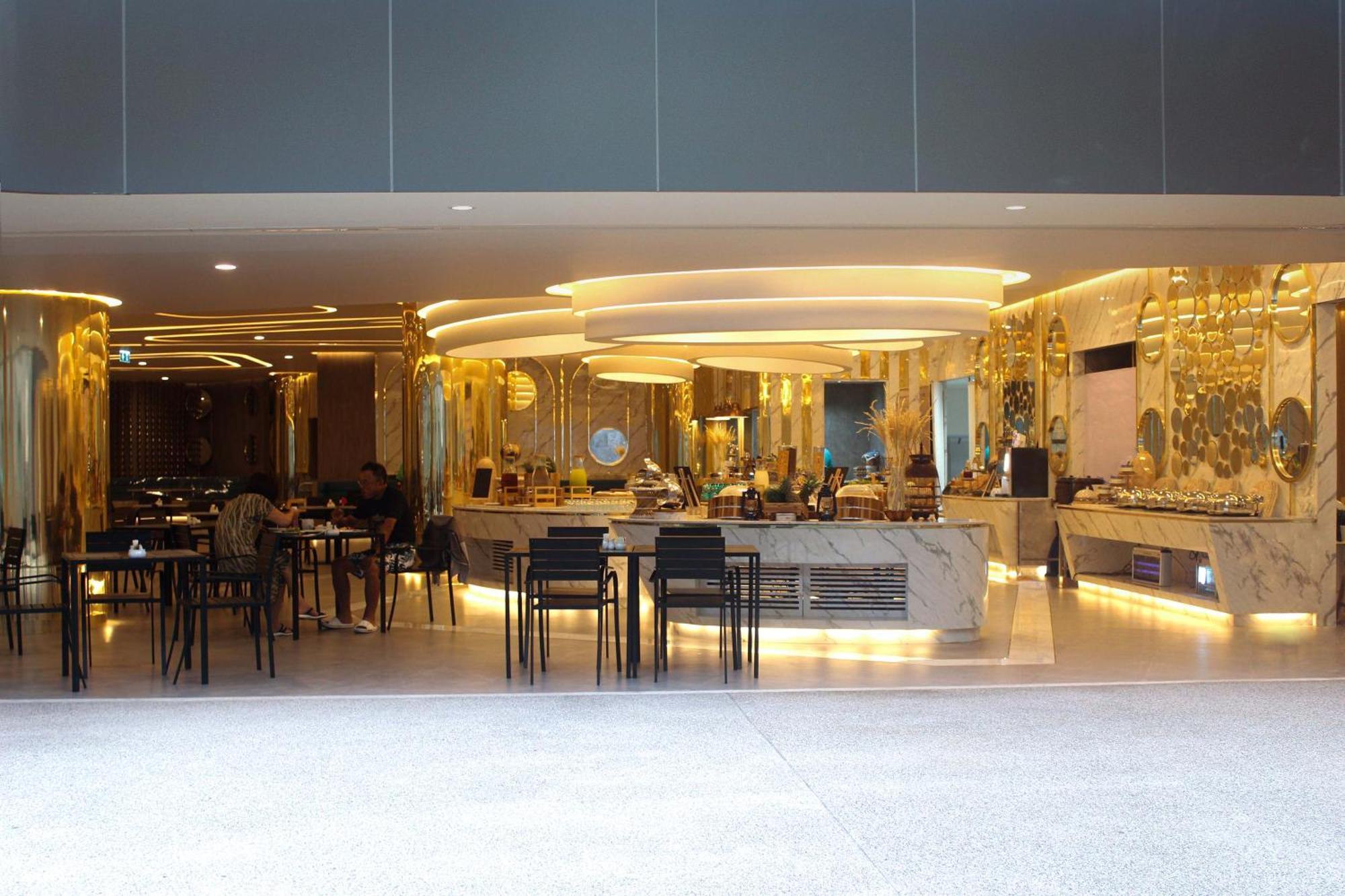 Wyndham La Vita Rawai Phuket Exteriör bild