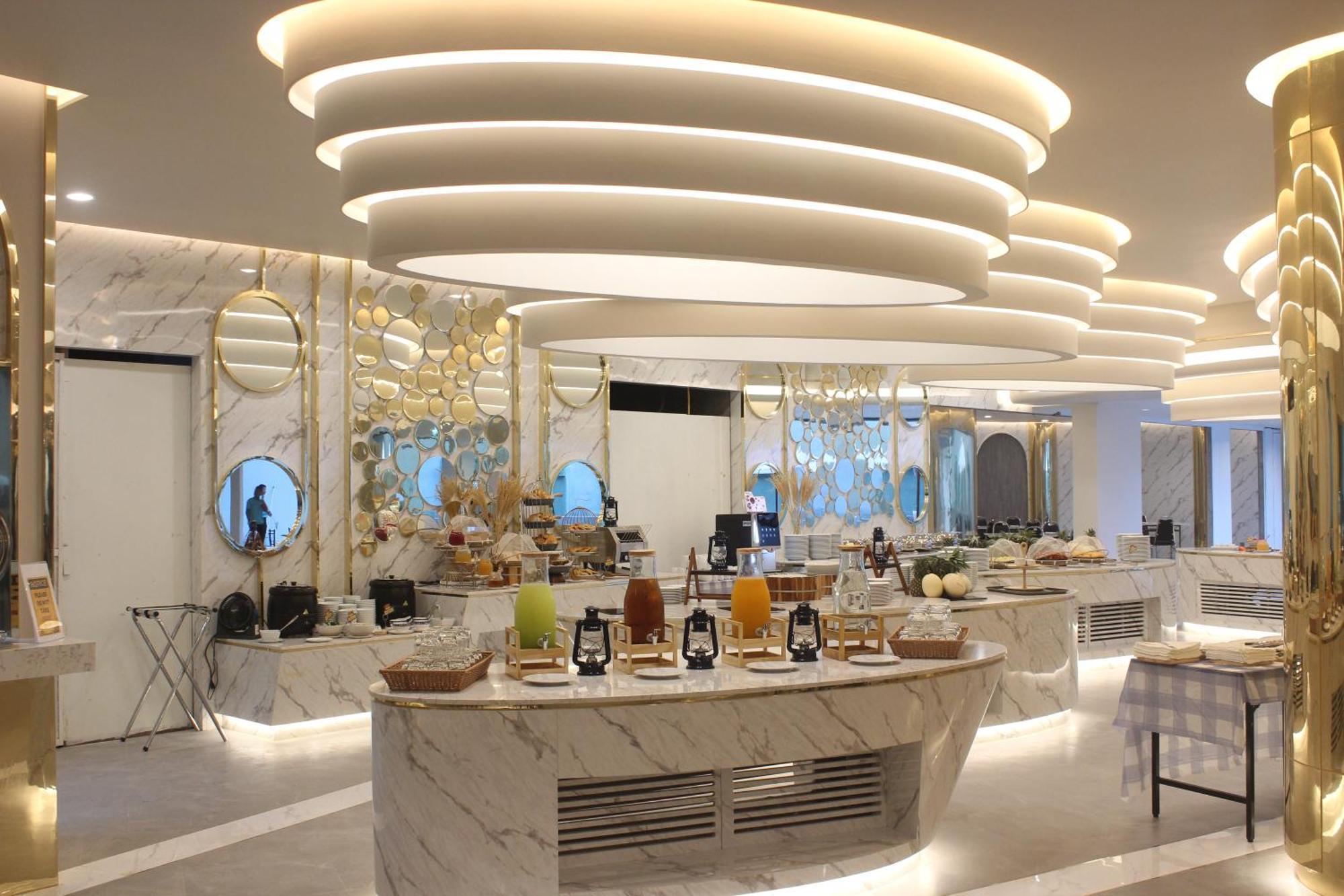 Wyndham La Vita Rawai Phuket Exteriör bild
